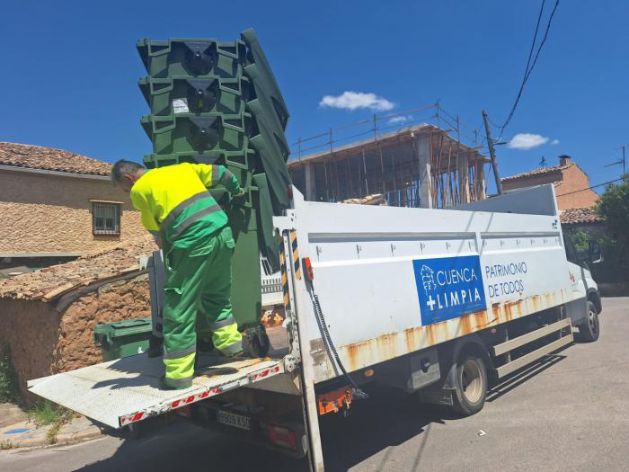 El Ayuntamiento instala 75 contenedores nuevos en las pedanías conquenses