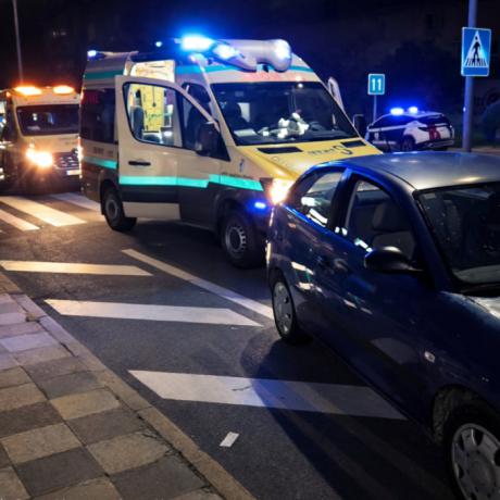 Una mujer herida tras ser atropellada en un paso de peatones en la Ronda Oeste