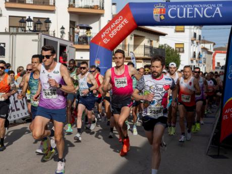 Andrés Felipe Sarta y Bárbara Moragues se imponen en la XIX Carrera Popular Villa de la Jara