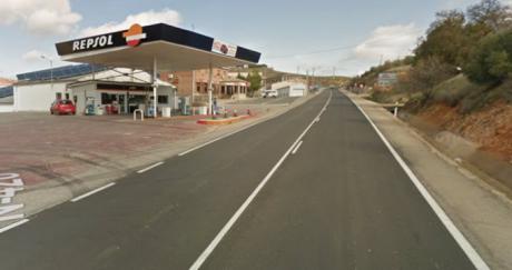 El presidente de Castilla-La Mancha firma el convenio de cesión del tramo de la carretera CM-2117a al ayuntamiento de San Lorenzo de la Parrilla