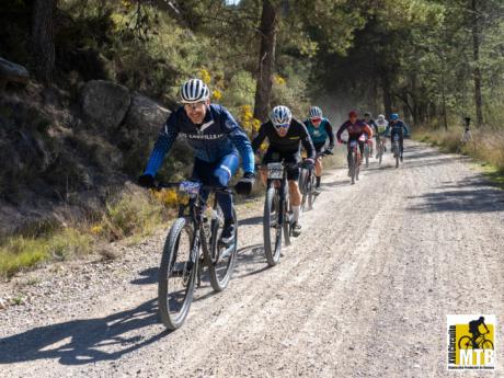 La dureza del clima y el recorrido protagonizan la Serranía Predators de Santa Cruz de Moya
