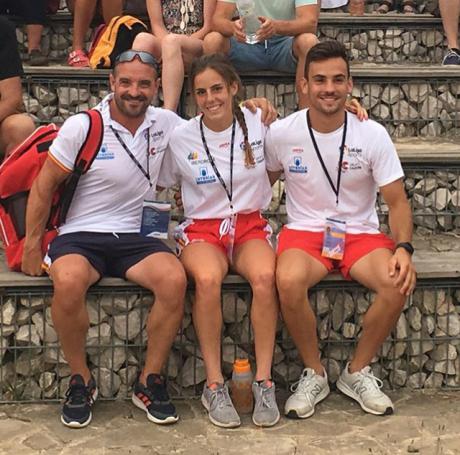 Los palistas del Club Piragüismo Cuenca con Carácter preparados para participar en el Campeonato del Mundo de Maratón.