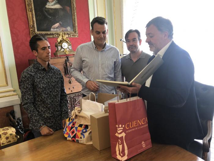 Los alcaldes de Cuenca y Bollène refuerzan los lazos entre las ciudades hermanadas