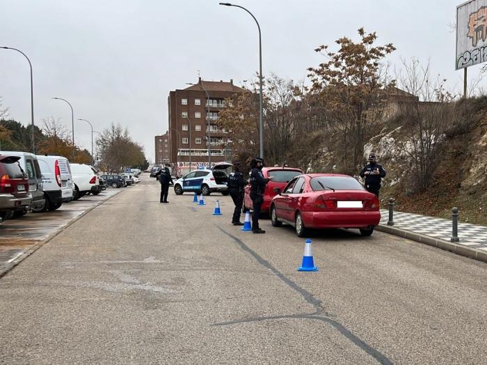 Efectivos de Policía Local y Agentes de Movilidad efectúan controles de alcohol y drogas durante esta semana