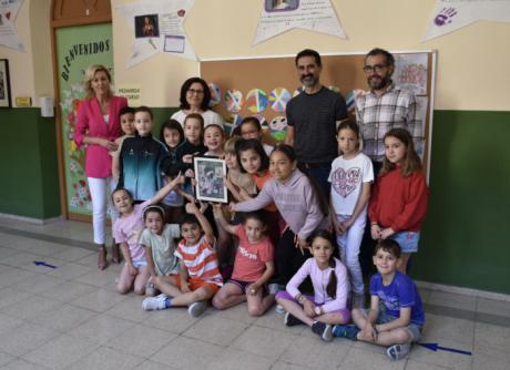 Los alumnos de Almonacid del Marquesado y del 'Ramón y Cajal' eligen nombres para los osos y lobas de 'El Hosquillo'