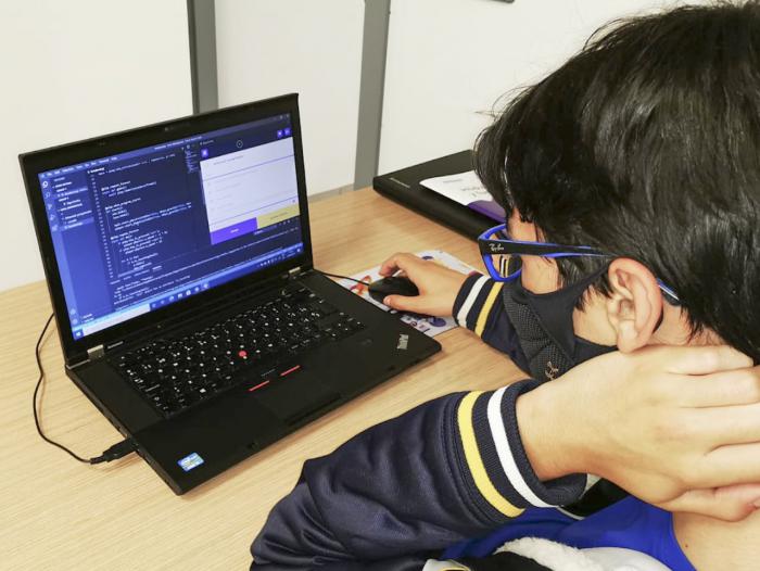 Más de 60 niños aprenden a programar con Fundación Globalcaja y Algorithmics