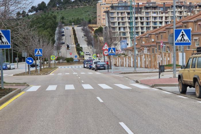 Avanza la renovación de la señalética de la ciudad por los barrios de Santa Teresa y Villa Román