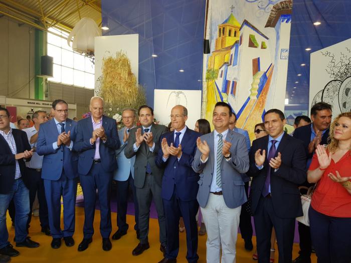 El presidente de Globalcaja destaca el apoyo de la entidad a Feria Internacional del Ajo