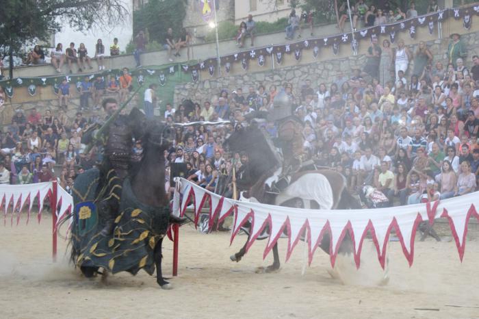 Cañete vibra con el espectacular torneo y las actividades de la jornada mayor de La Alvarada