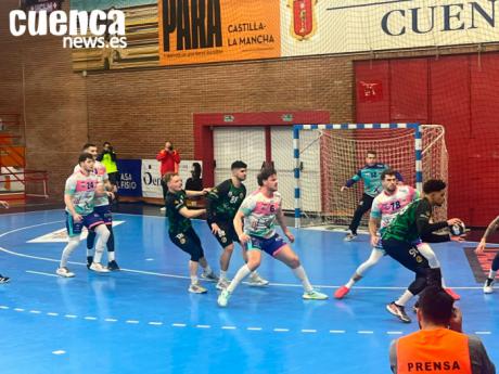 El Ángel Ximénez Puente Genil firma el pleno en el triangular de Cuenca antes del regreso liguero