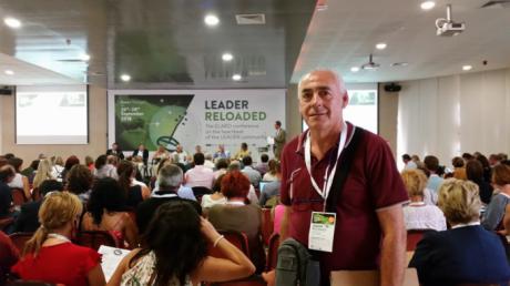 El presidente de CEDER Alcarria Conquense, Vicente Caballero, intercambia experiencias e iniciativas de desarrollo con los grupos LEADER europeos