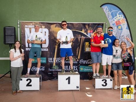 Alba López y Anatoli Anatoliev Petrov se imponen en el I Trofeo MTB Villalba del Rey