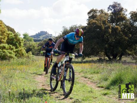 Pedro Guillén y Alba López conquistan el V Trofeo MTB Subida Sierra Jarameña en Villamayor