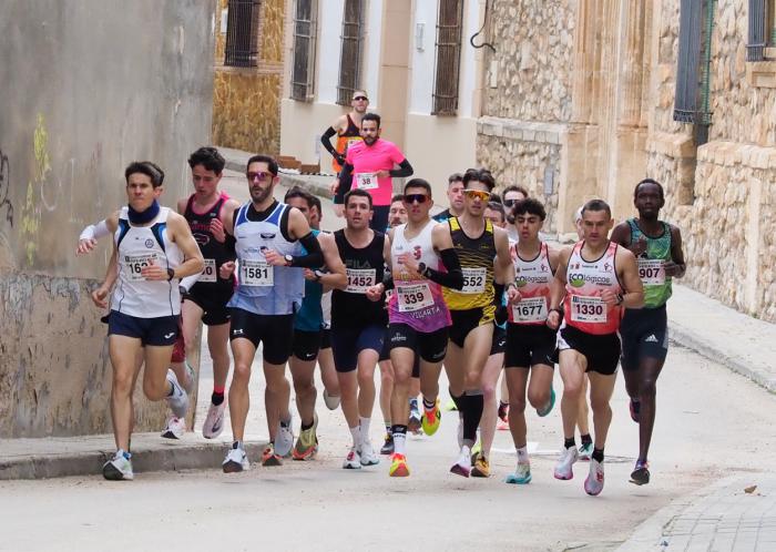 Almudena de la Ossa y Andrés Felipe Sarta Triunfan en la Carrera Popular de Villamayor de Santiago