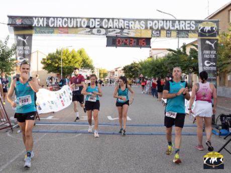 Andrés Felipe Sarta y María Jesús Algarra se imponen en la XII Carrera Popular ‘Villarta, Pueblo de Vinos’