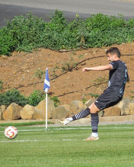 El Conquense cae ante el Tenerife B pero se mantiene fuera del descenso (2-0)