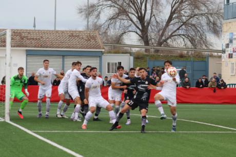 La Unión Balompédica Conquense logró una importante victoria en su visita al CD Illescas al imponerse por 0-2