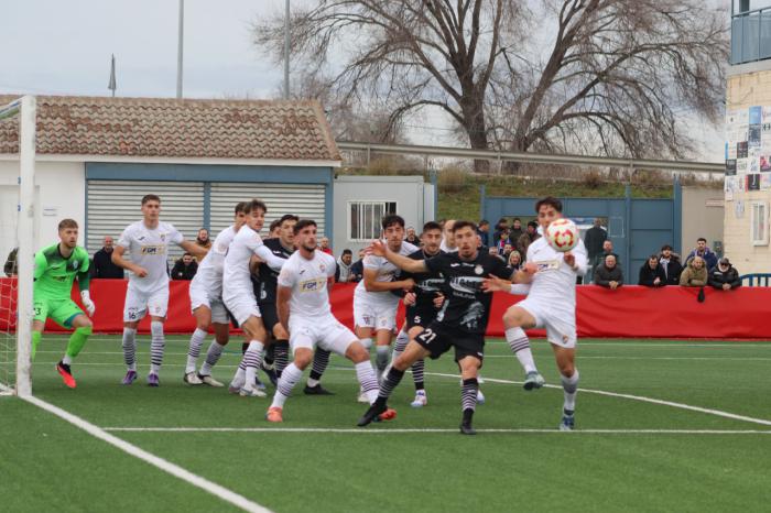 La Unión Balompédica Conquense logró una importante victoria en su visita al CD Illescas al imponerse por 0-2