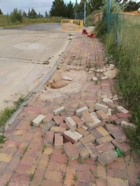 El Grupo Popular de Villar de Olalla se reúne con los vecinos de la urbanización del Campo de Golf para recoger sus reivindicaciones