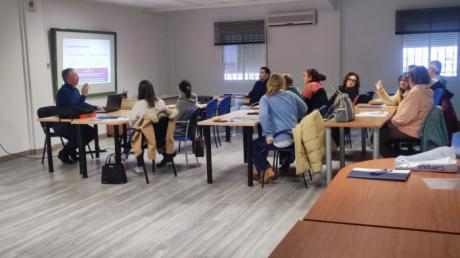 Empresarios de El Provencio reciben formación clave sobre el sistema Verifactu ante su futura implantación obligatoria