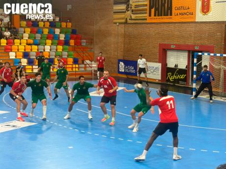 El Cuenca empata ante Puerto Sagunto y sigue con su puesta a punto (27-27)