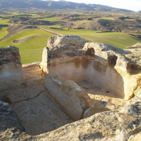 Elige Cuenca ofrece una ruta gratuita al yacimiento de La Cava de Garcinarro con visita a productores locales