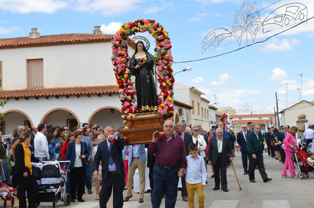 Cientos de moteños disfrutan de las fiestas en honor a Santa Rita